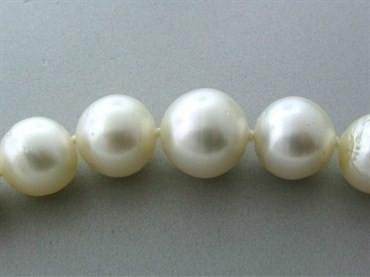 14K Gold Diamond 12mm 15.5mm South Sea Pearl Necklace