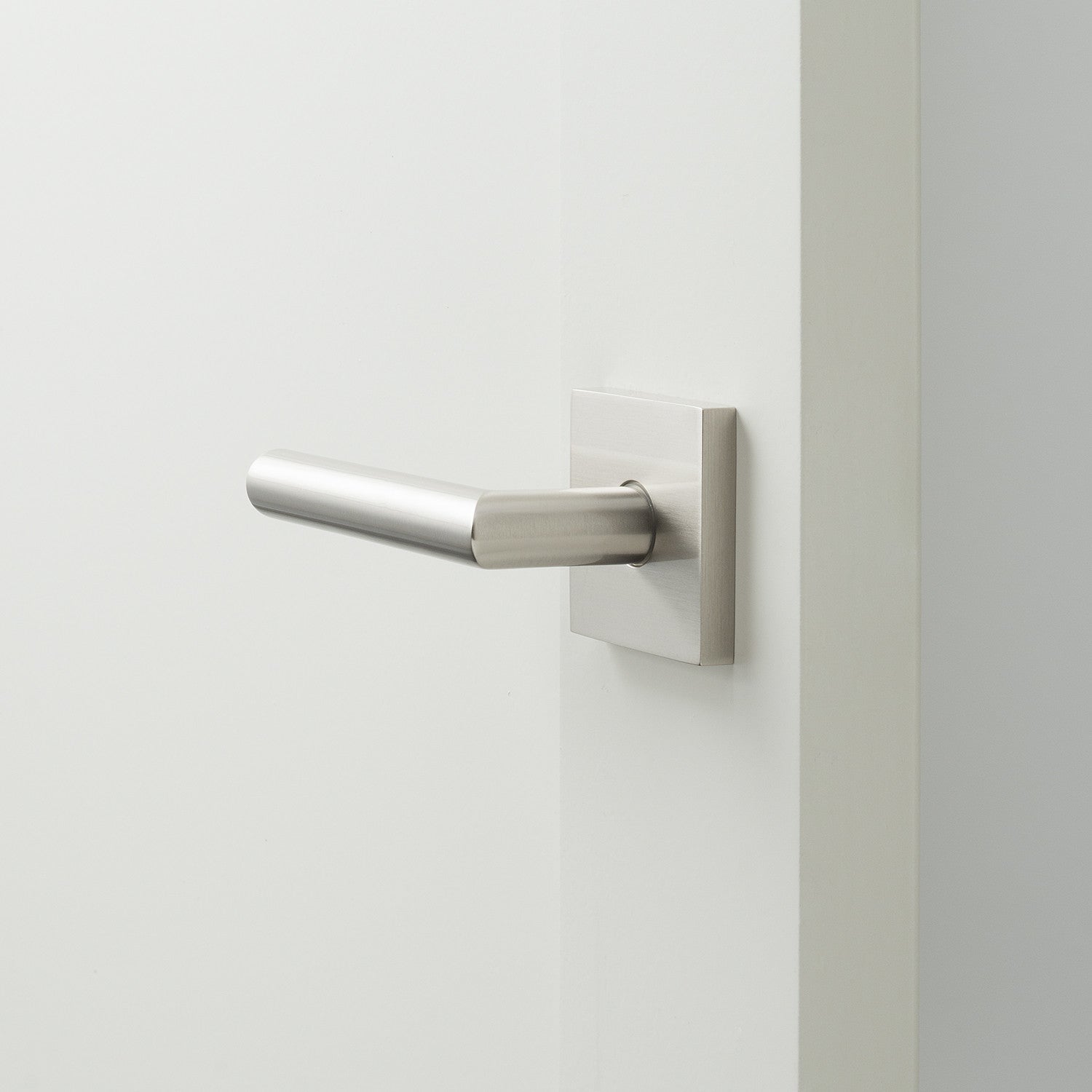 sku_image,berlin-door-set-with-otto-lever-603075,false,true