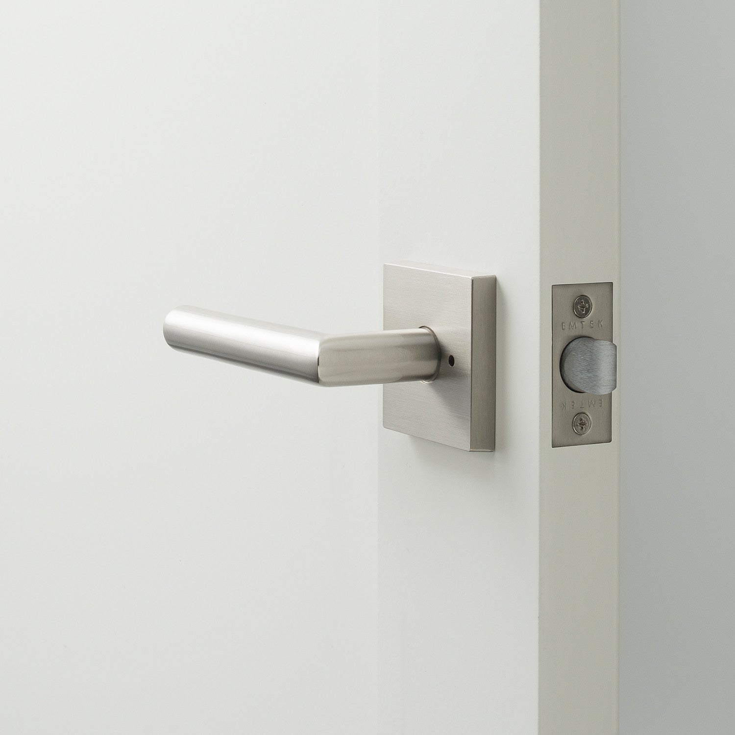 sku_image,berlin-door-set-with-otto-lever-satin-nickel-613347,false,true
