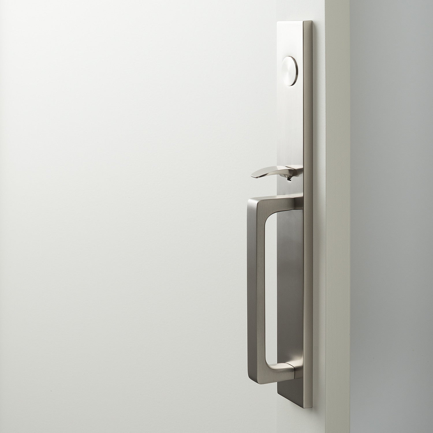 Lausanne Entrance Handleset with Cylinder Knob - Satin Nickel